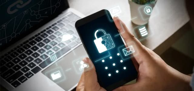 Aplikacja sprawdzająca czy telefon nie jest zhakowany - jak się chronić?