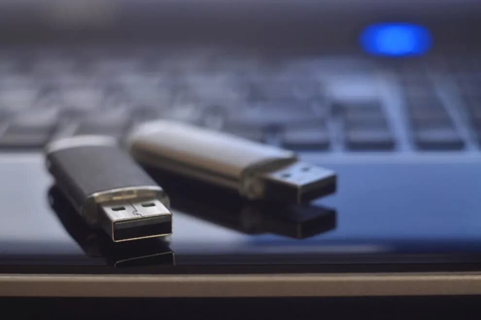 Jak odzyskać dane z pendrive za darmo i uniknąć ich utraty